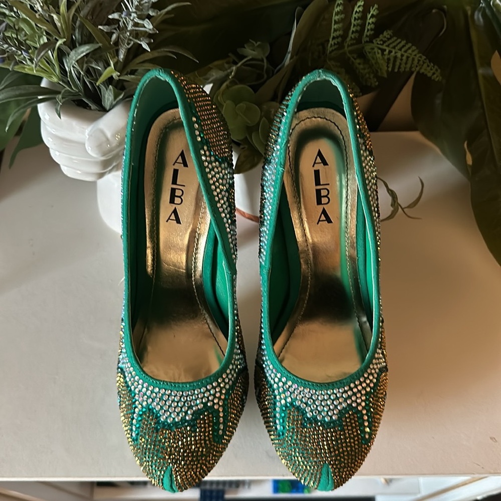Alba 6.5” Bedazzled Heels Size 8.5 - Picture 9 of 12
